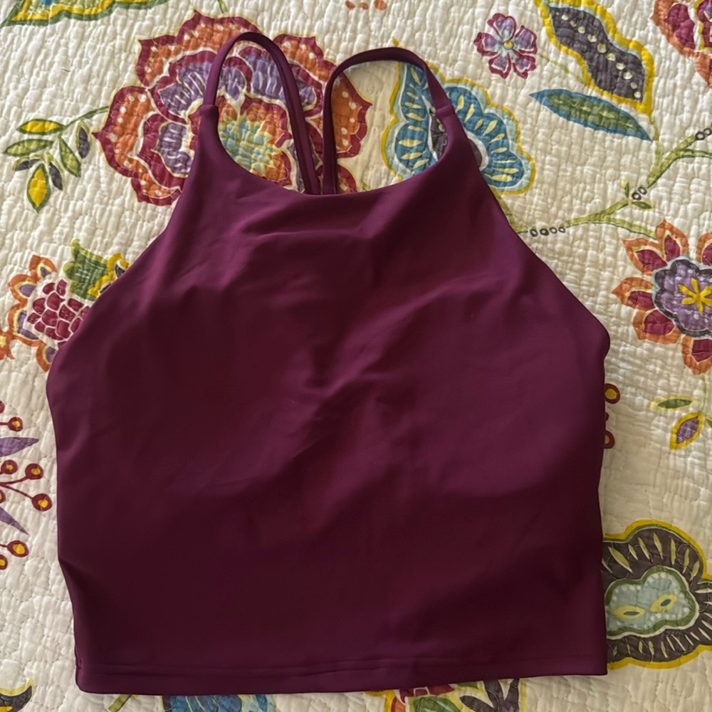Old Navy Active Powersoft Built-In Bra Top